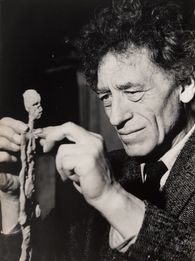 Alberto Giacometti sculptant III